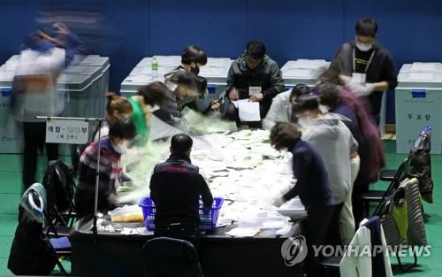 [선택 4·15] 청주 4개 선거구 중 3곳 '엎치락뒤치락'…진땀 승부