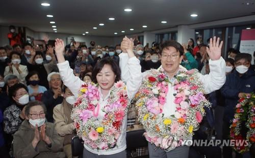 [당선인 인터뷰] 권성동 "통합당 복당해 원내대표 도전하겠다"