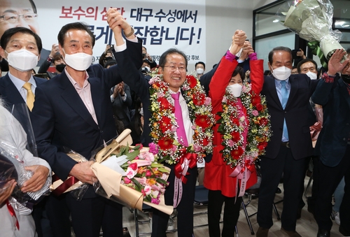 [당선인 인터뷰] 홍준표 "정권 가져올 수 있도록 다시 시작"