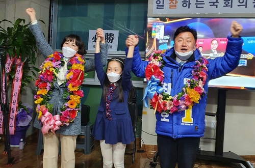 [당선인 인터뷰] 최인호 "정부가 잘하도록 쓴소리하겠다"