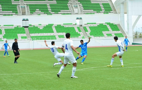 '확진자 0명' 주장하는 투르크메니스탄, 19일 축구 리그 재개