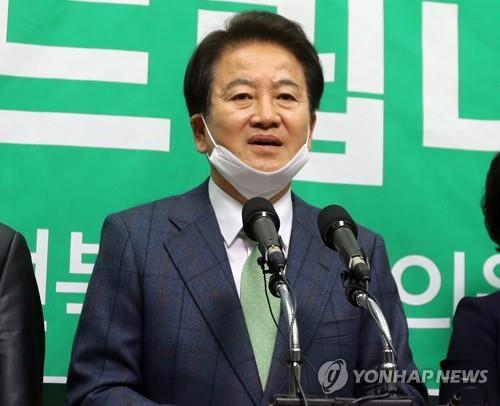 낙선한 정동영, 향후 계획 묻자 "천천히 생각하겠다"