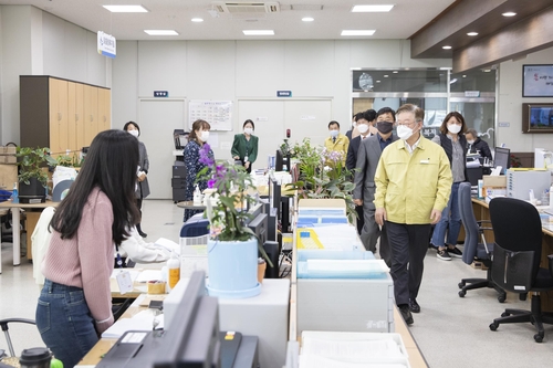 경기도 극저신용자 대출, 사흘만에 2만5천명 신청…500억원 지원