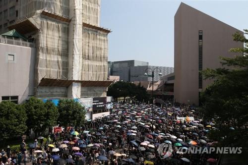 홍콩 경찰, '반중시위 관여' 범민주 인사 무더기 체포