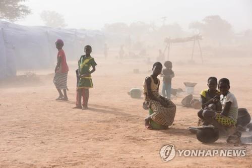 휴먼라이츠워치 "부르키나파소 군, 비무장 31명 약식 처형"