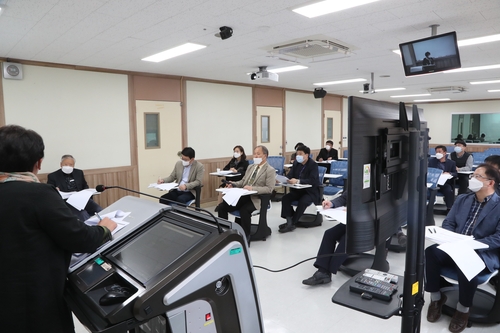 강원대, 재택수업 1학기 전체 확대…학생 절반 A 학점 가능