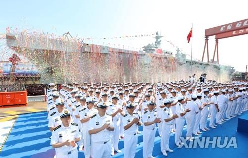 中, 7개월 만에 '소형 항모' 상륙강습함 진수…대만 압박 행보