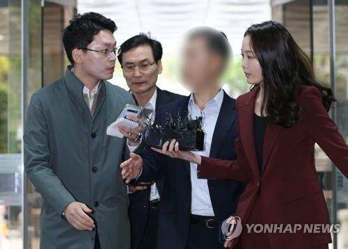 버닝썬 유착 의혹 '경찰총장' 윤규근 총경 1심 무죄로 석방