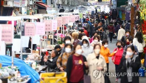 [르포] 코로나19에 위축된 대구 서민경제…조금씩 '기지개'