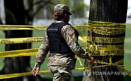 미국 확진자 폭발적 증가...23만명 넘어 `자택 대피령 연장`