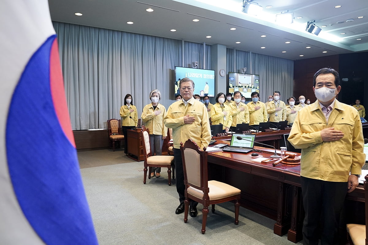 문 대통령 "총선 후 곧바로 추경안 제출"