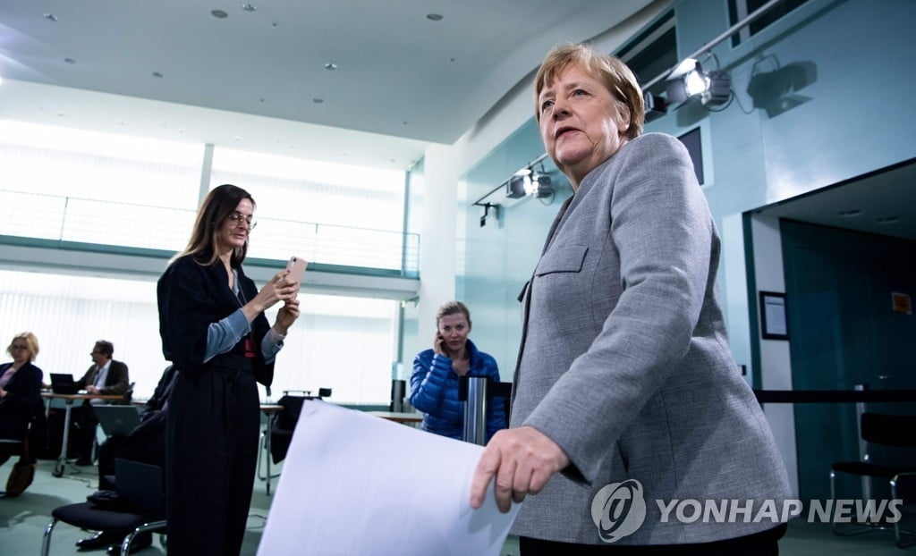 메르켈 총리 "한국, 감염 추적방식 중요"...한국 대응모델 연구