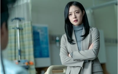 '메모리스트' 이세영 vs 조한철, 병실서 팽팽한 대립…긴장감 '폭발'