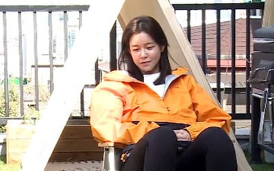'나 혼자 산다' 경수진, 로망 200% '테라스 캠핑'…DIY 텐트·목공예 '금손'