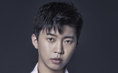 임영웅, 대세 트로트 왕자…'음악중심'·'인기가요' 무대 '좋아요' 전체 1위