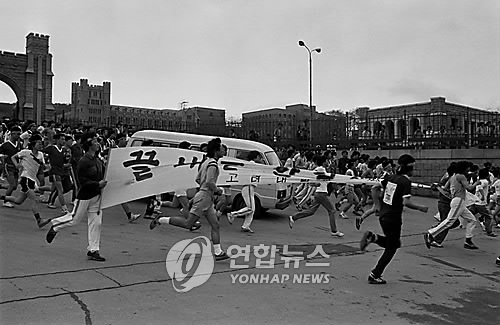 60년 전 고대 4·18 학생 의거 주역들 "한국 민주주의는 미완성"