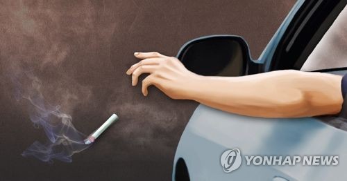 고속도로 달리던 트럭 화물칸에 불…담배꽁초 투기 추정