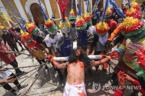 코로나19에도 일상 변함없는 니카라과, 부활절 거리행진 강행