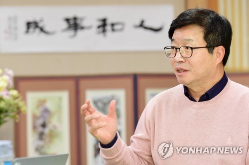 시군구청장협 "정부 긴급재난지원금 보편적으로 지급해야"