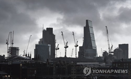 영국 경제 코로나19 직격탄…3월 서비스업 PMI 사상 최저