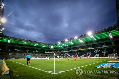 마스크 쓰고 축구 재개?…독일 정부 권고안에 프로팀은 '시큰둥'