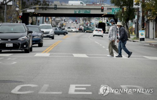 LA, 필수사업장 근로자들에 마스크 착용 행정명령