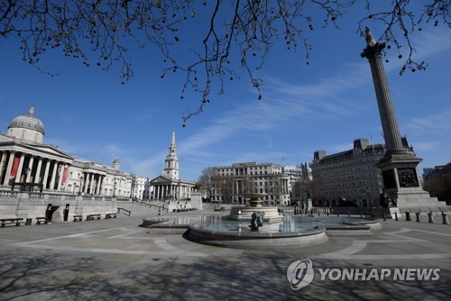 영상공개로 망신주고 '부활절 초콜릿'도 금지…영국서 불만 고조