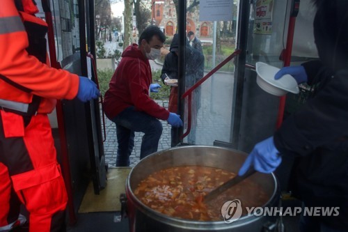 코로나19 상황 호전 폴란드, 19일부터 제한조치 점차 해제