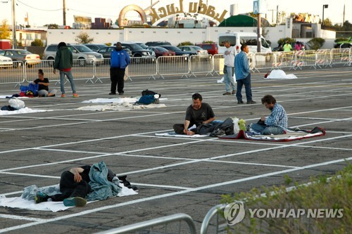 영국 뜻밖에 '자활 실험'…노숙인 5천400명에 호텔스위트룸