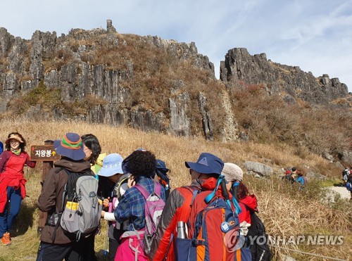 환경부, 국립공원에 관리인원 확대…야영장 개방은 2주뒤 결정