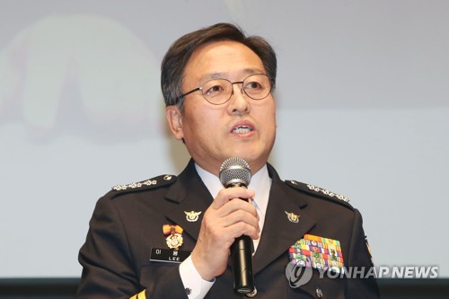 경찰, 자가격리 2차례 위반 송파구 60대 구속영장…첫 사례
