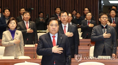 통합당, 총선 참패 후 첫 의총…'김종인 비대위' 논란 예고