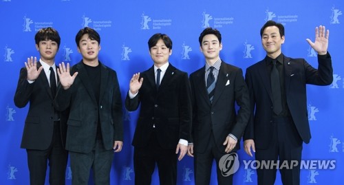 "우화같은 지옥도…요즘 젊은이들의 생존 투쟁 그렸죠"