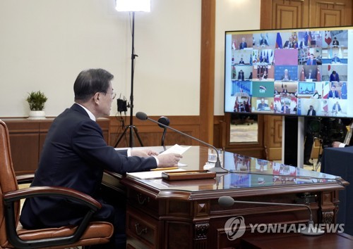 문대통령, 호주·폴란드 정상과 잇따라 통화…코로나19 대응논의(종합)