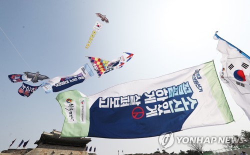 총선 D-13…여야, 선거운동 첫날 '서울 각축전' 유세경쟁 시작