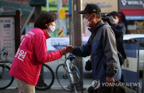 황교안, 선거전 첫 유세…"위선정권 밑에서 그냥 살 수 있겠나"(종합2보)