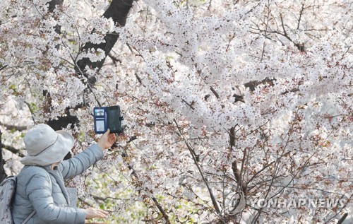 실물 냉골인데 시장선 코로나 탈출 김칫국…정부 대응 시험대