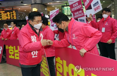 [총선 D-9] 서울 찍고 강원·경기로 달려간 통합당…320㎞ 횡단 강행군