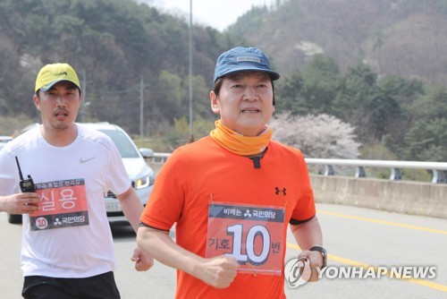 안철수 "거대양당, 한국정치 '하급' 만들어…교차투표 해달라"