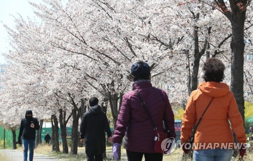 [내일날씨] 아침에 눈·비 그치고 대체로 맑음…전국 미세먼지 '좋음'