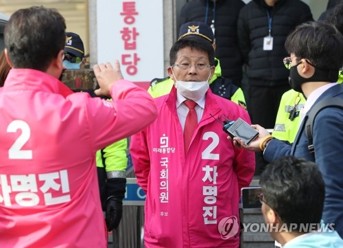 통합당 '세월호 막말' 차명진 제명않고 탈당권유…車 "총선완주"(종합)