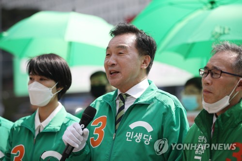 여야, 사전투표 총력전…민주 '충청'·통합 '수도권'서 표결집