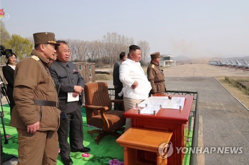 김정은 또 군사행보…김일성·김정일도 본 전투기 훈련 시찰(종합2보)