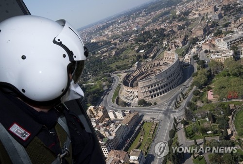 伊 코로나19 이동제한령 경제 타격 현실화…"3월 소비 31% 급감"