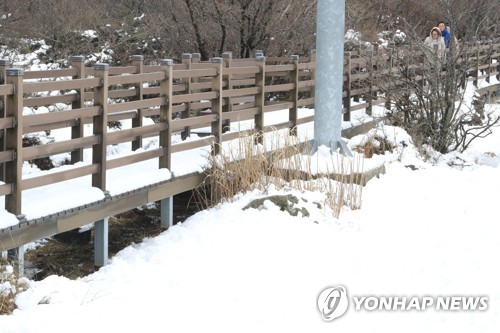 4월 중순 제주 산지에 26년 만에 깜짝 폭설 '이유는'