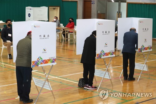 [선택 4·15] 제주, 섬 속의 섬 곳곳에서 투표…순조롭게 진행