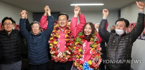 강원 빅매치 '명불허전'…곳곳에서 피 말리는 초접전