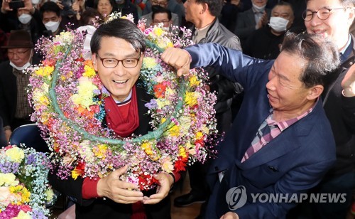 [당선인 인터뷰] 4선 윤상현 "야권 대통합에 최선 다할 것"