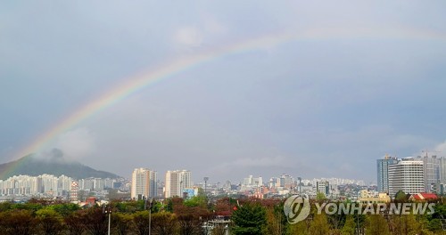 토요일, 전국이 흐리다 맑아져…낮 최고 22도