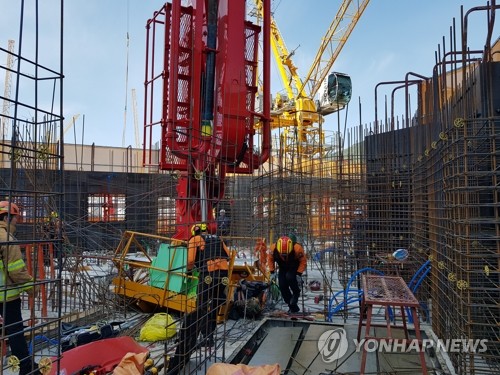 부산 아파트 공사장 사망사고 관련 타설기 하강 원인 조사